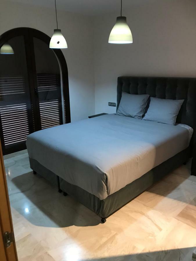 Luxury Apartment Set In Dona Julia Golf Course Casares Zewnętrze zdjęcie