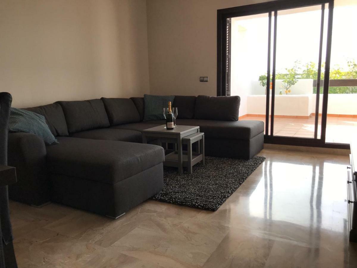 Luxury Apartment Set In Dona Julia Golf Course Casares Zewnętrze zdjęcie